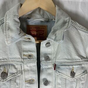 Levi's Original Trucker Jacket Embroidered Floral Sleeve‎ Trim Sz M